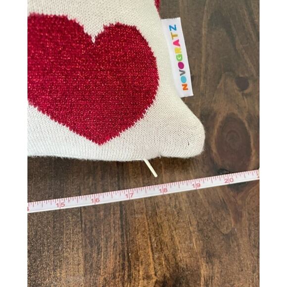 ⭐️ Novogratz Heart Design Rectangle Soft Comfortable Pillow Red Cream Color - Picture 4 of 6